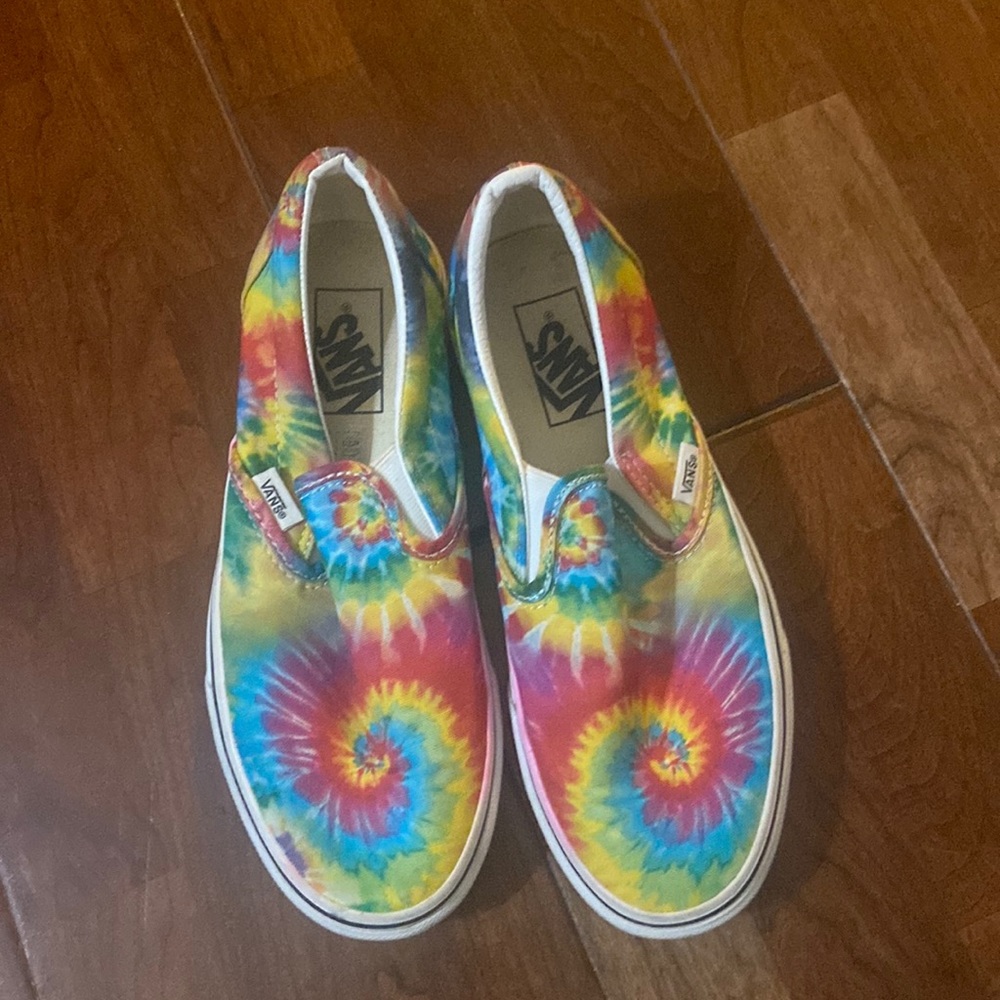 Women’s tie dye Vans 7.5 slip on shoes
